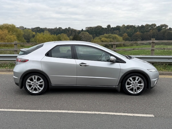 Used Honda Civic 2011 for sale - 76309988: Photo 6