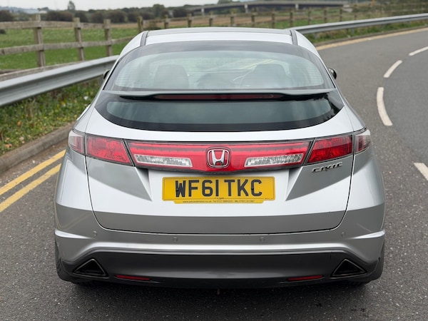 Used Honda Civic 2011 for sale - 76309988: Photo 8