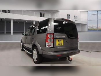 Used Land Rover Discovery 2010 for sale - 76444411: Photo