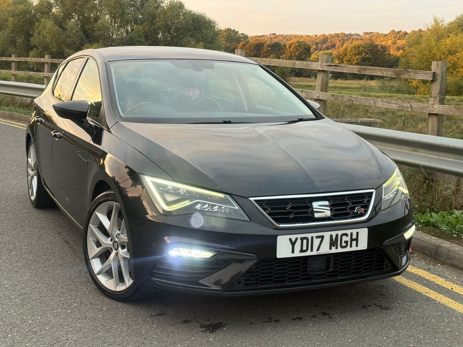 Used SEAT Leon 2017 for sale - 76104037: Photo 1
