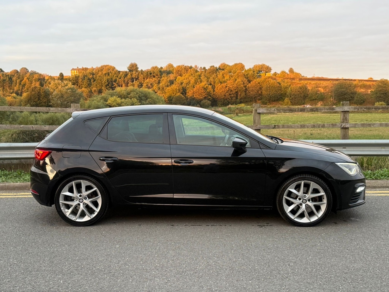 Used SEAT Leon 2017 for sale - 76104037: Photo 4
