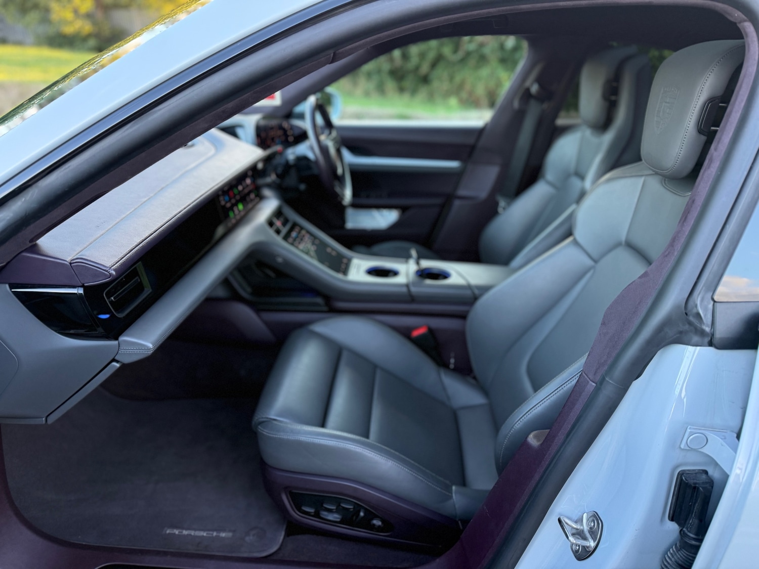 Used Porsche Taycan 2023 for sale - 76293453: Photo 10