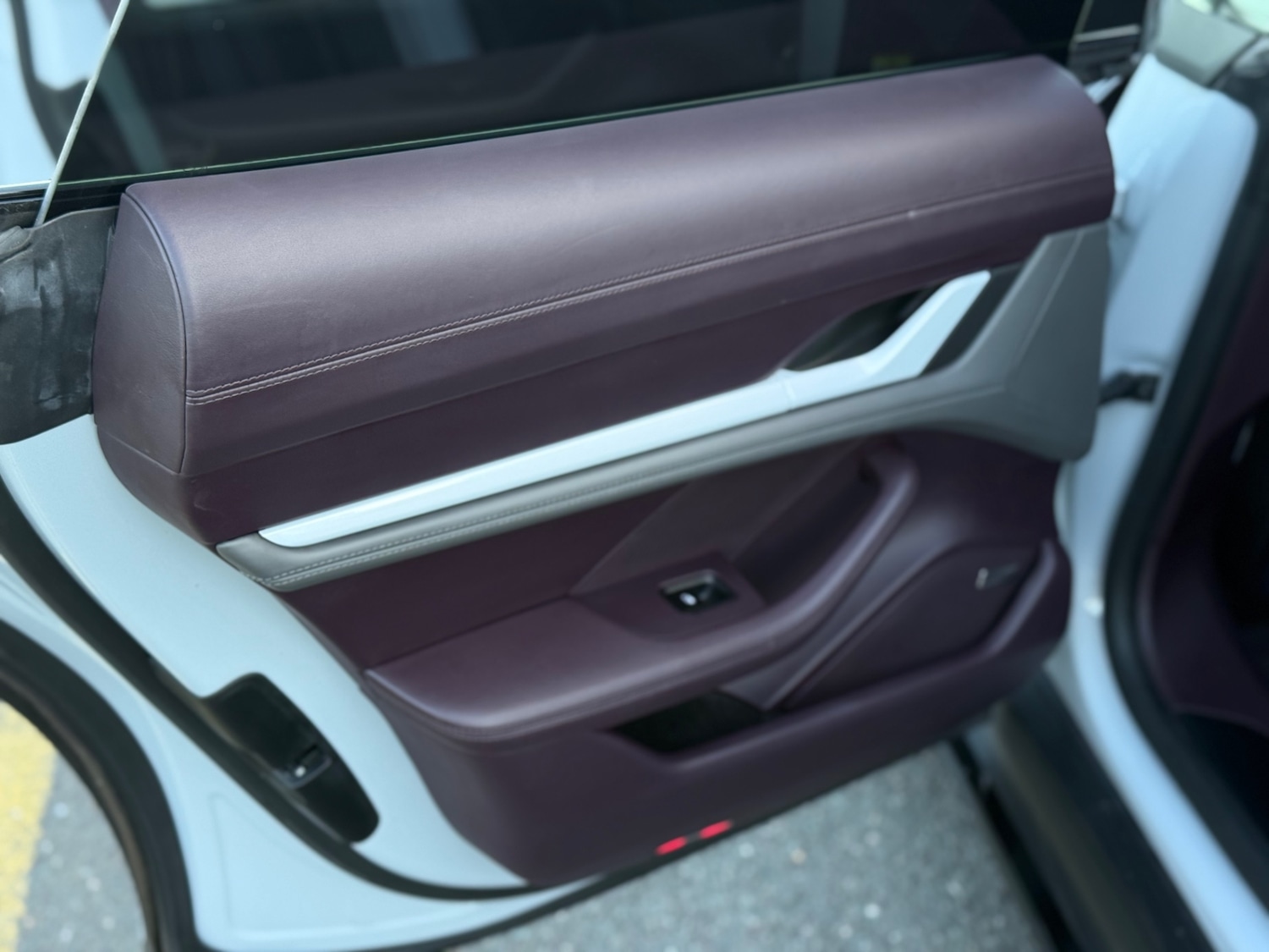 Used Porsche Taycan 2023 for sale - 76293453: Photo 14