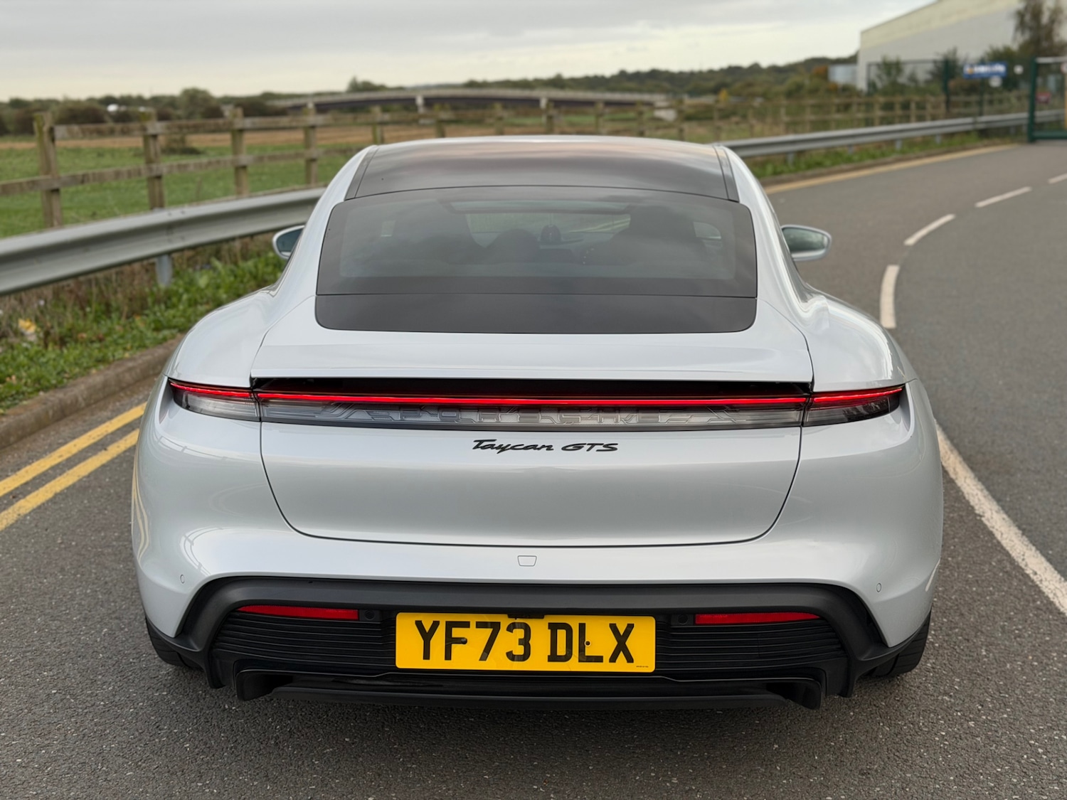 Used Porsche Taycan 2023 for sale - 76293453: Photo 6