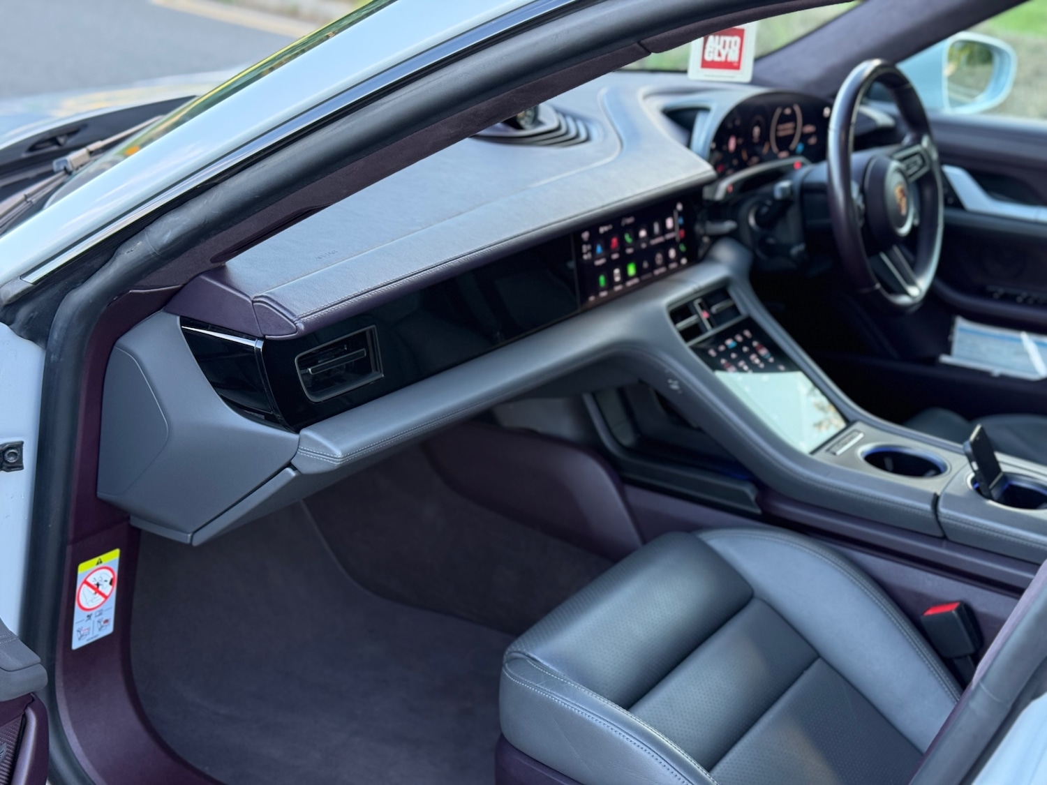 Used Porsche Taycan 2023 for sale - 76293453: Photo 9