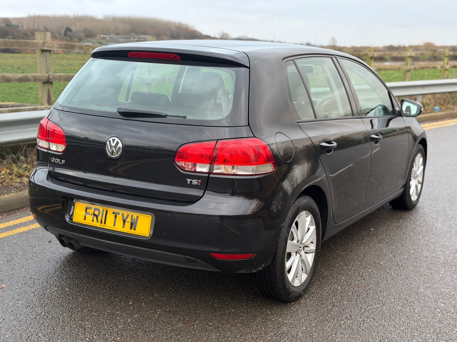 Used Volkswagen Golf 2011 for sale - 76882856: Photo 11