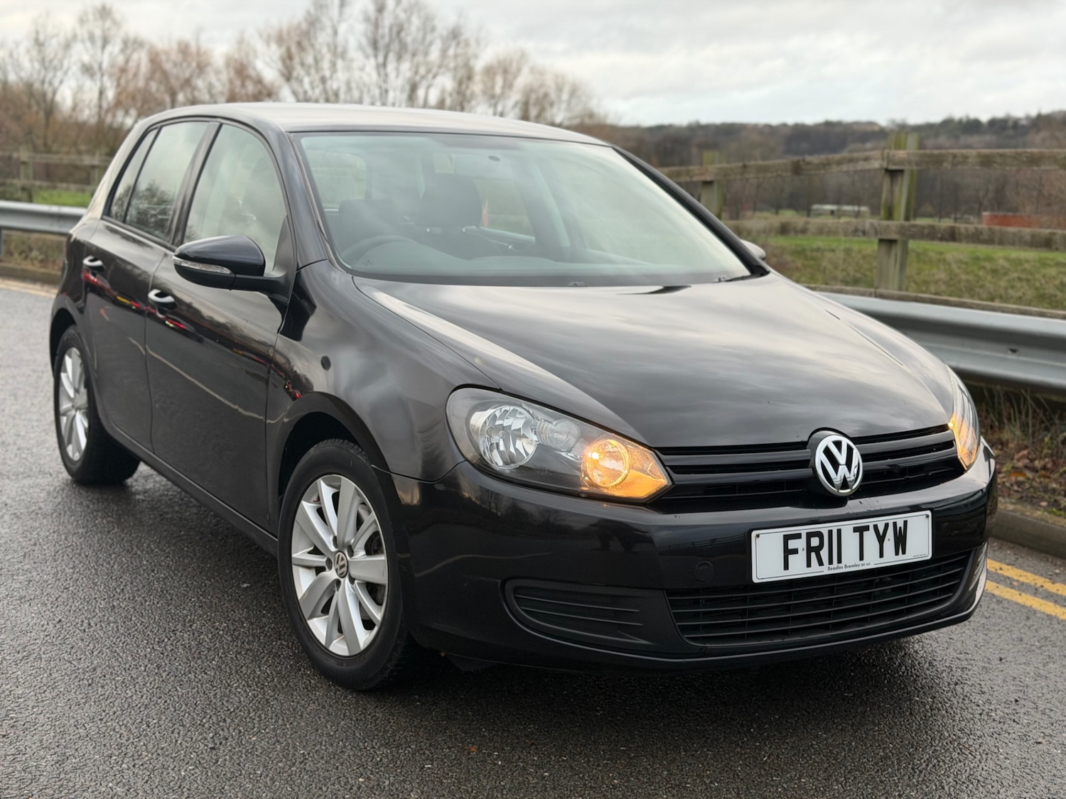 Used Volkswagen Golf 2011 for sale - 76882856: Photo 2