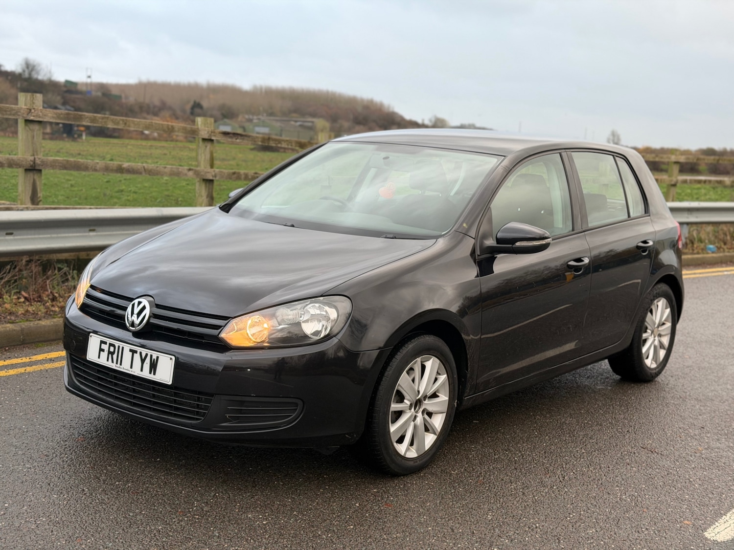 Used Volkswagen Golf 2011 for sale - 76882856: Photo 6