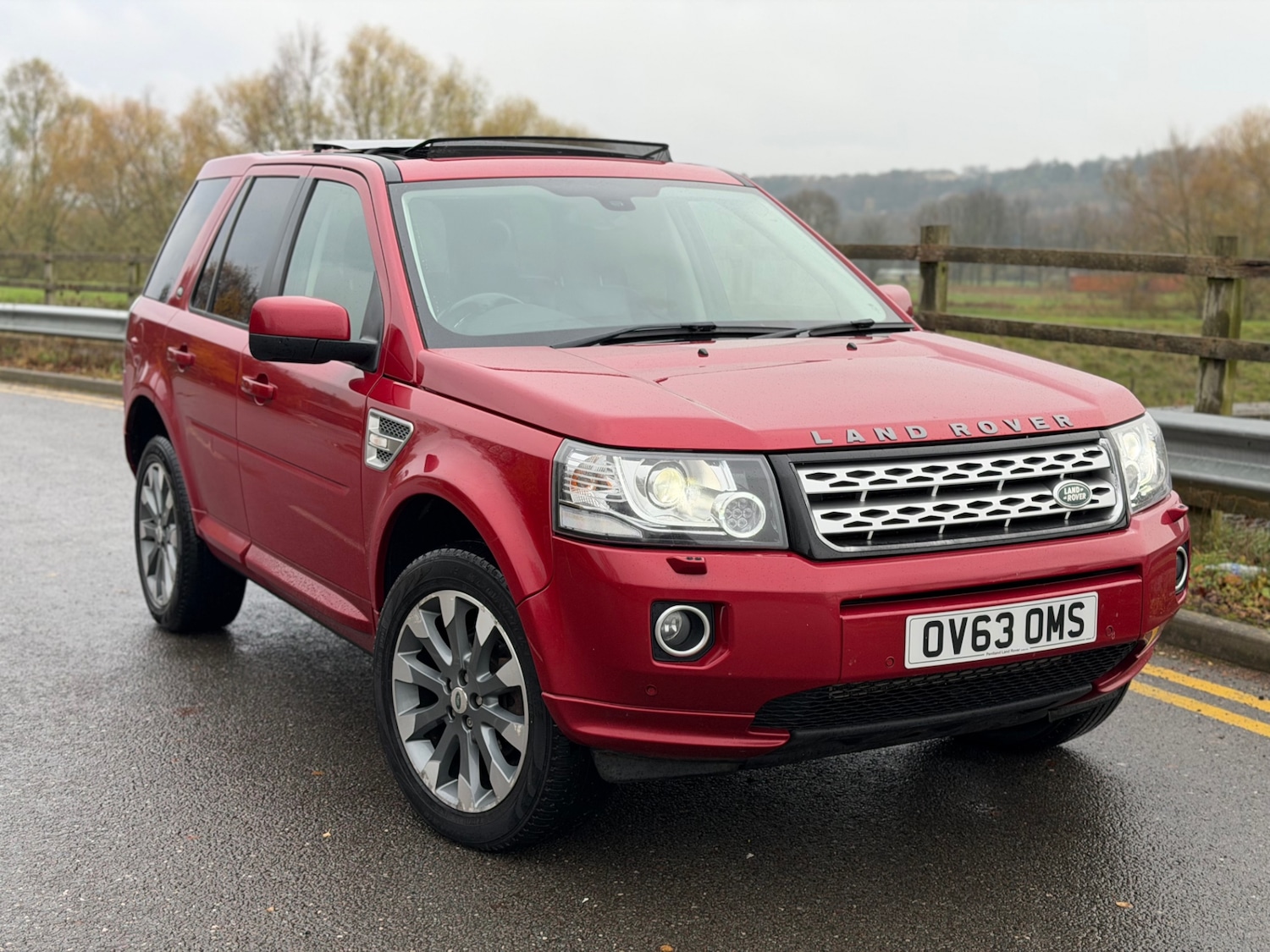 Used Land Rover Freelander 2013 for sale - 76748322: Photo 2