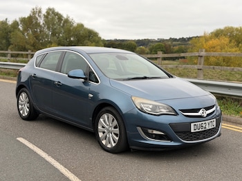 Used Vauxhall Astra 2012 for sale - 76426689: Photo