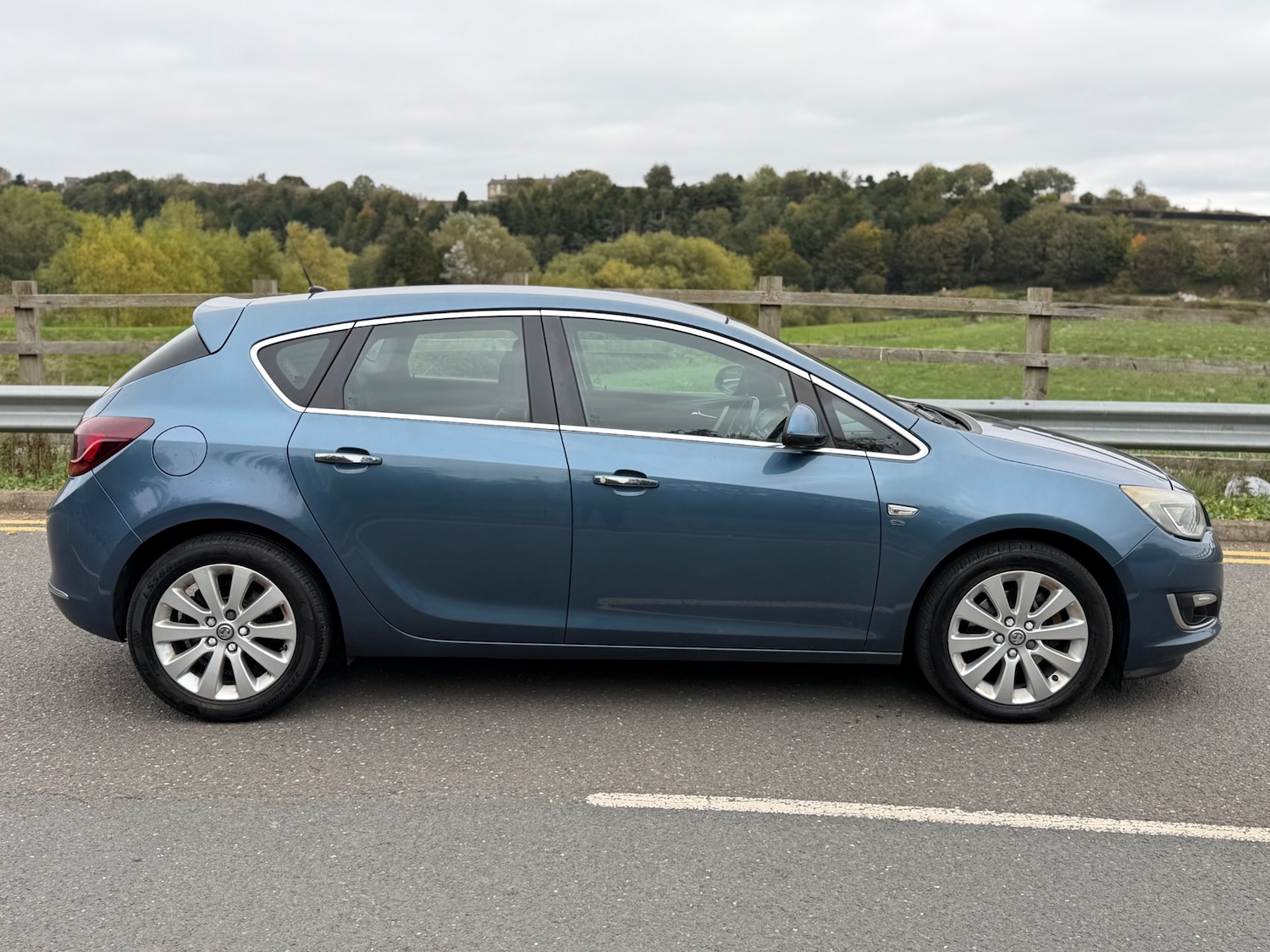 Used Vauxhall Astra 2012 for sale - 76426689: Photo 9