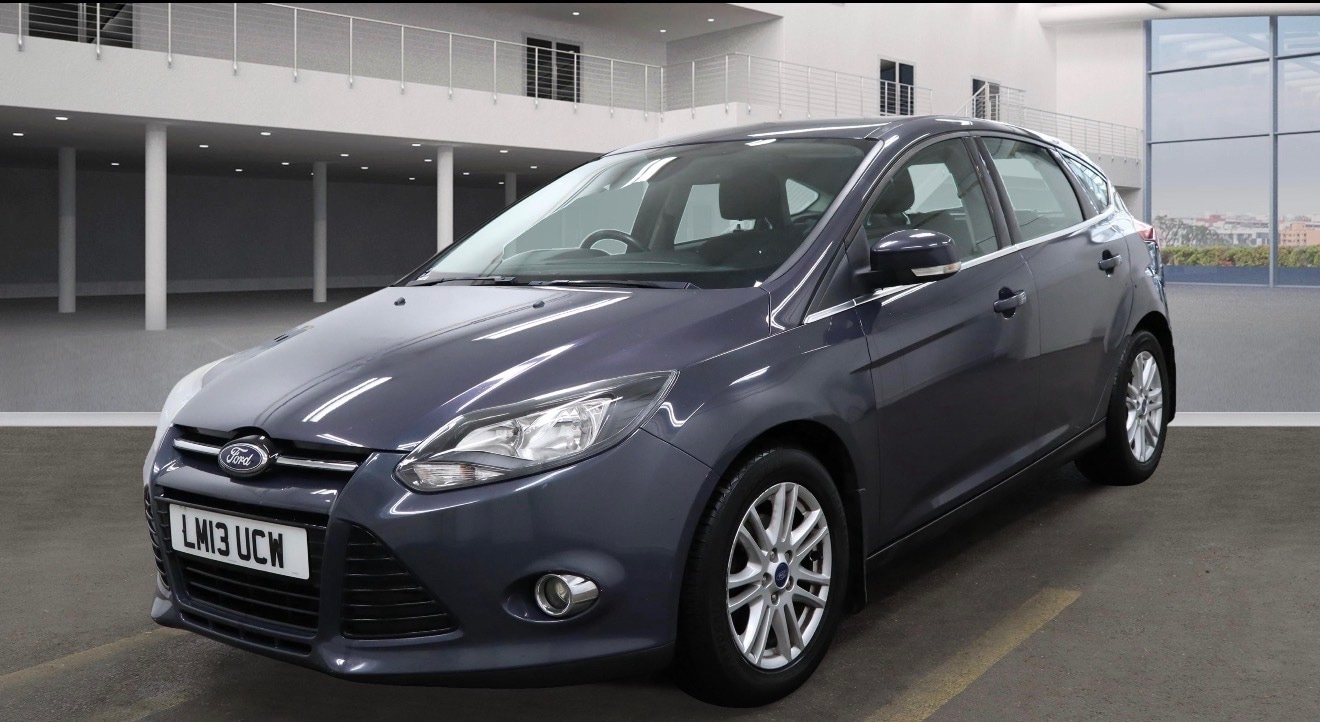 Used Ford Focus 2013 for sale - 76198555: Photo 2