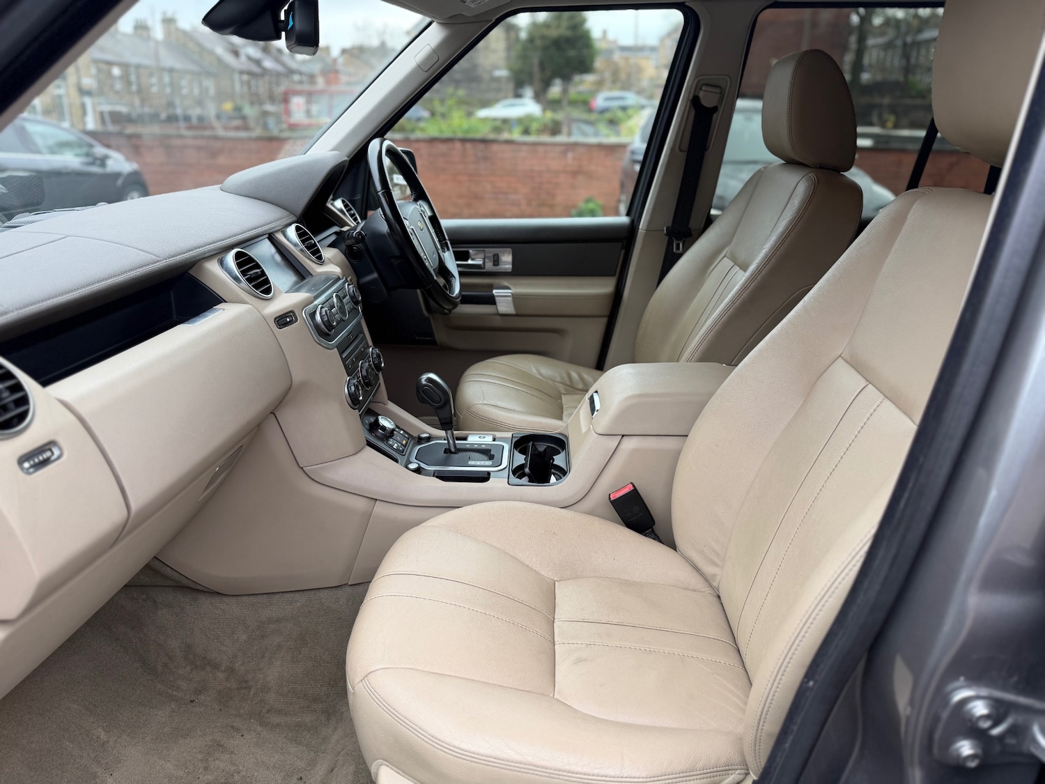 Used Land Rover Discovery 2010 for sale - 76625249: Photo 9