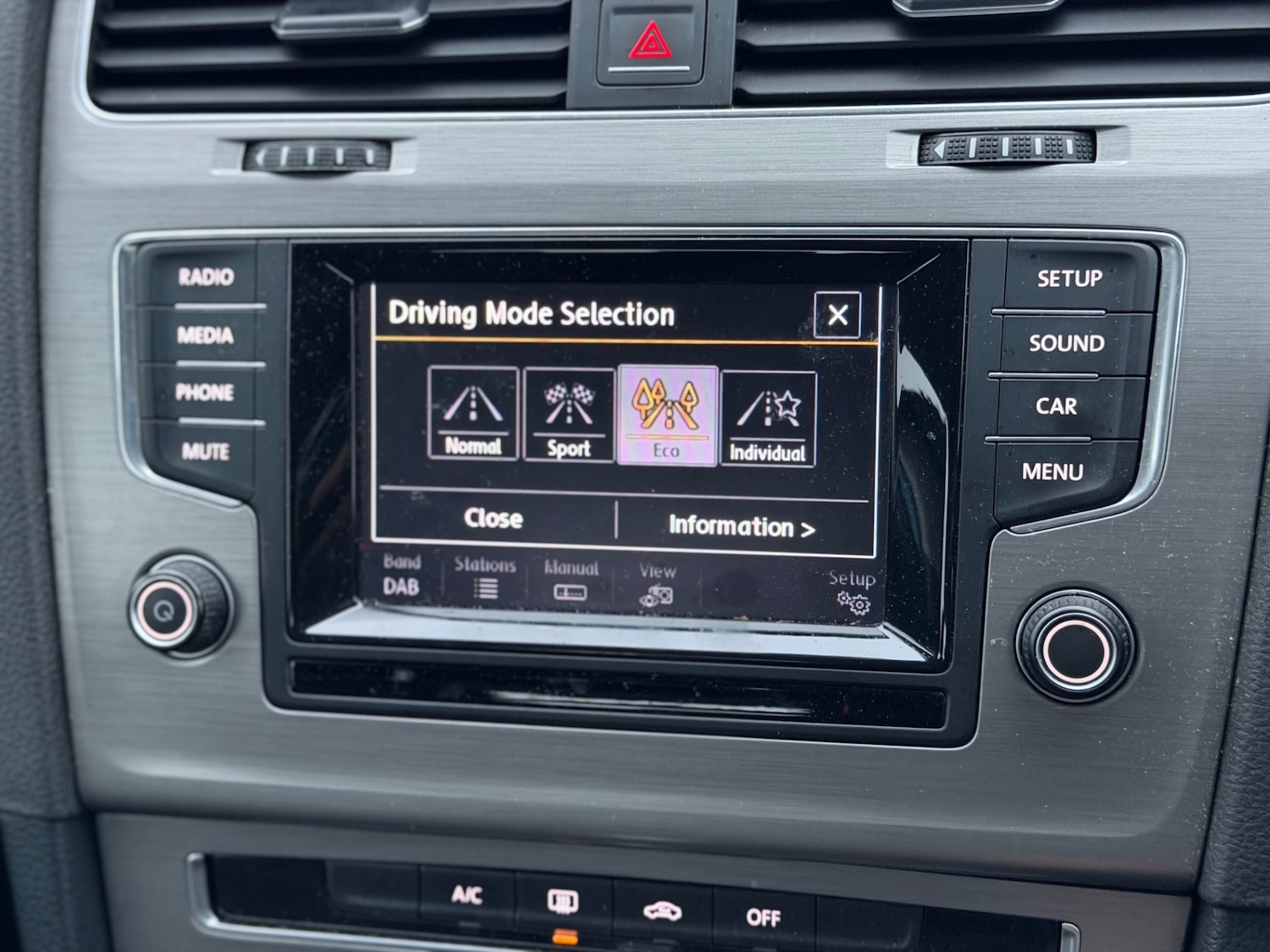 Used Volkswagen Golf 2015 for sale - 77381397: Photo 44