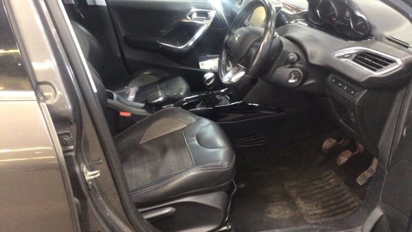 Used Peugeot 2008 2015 for sale - 78211096: Photo 9