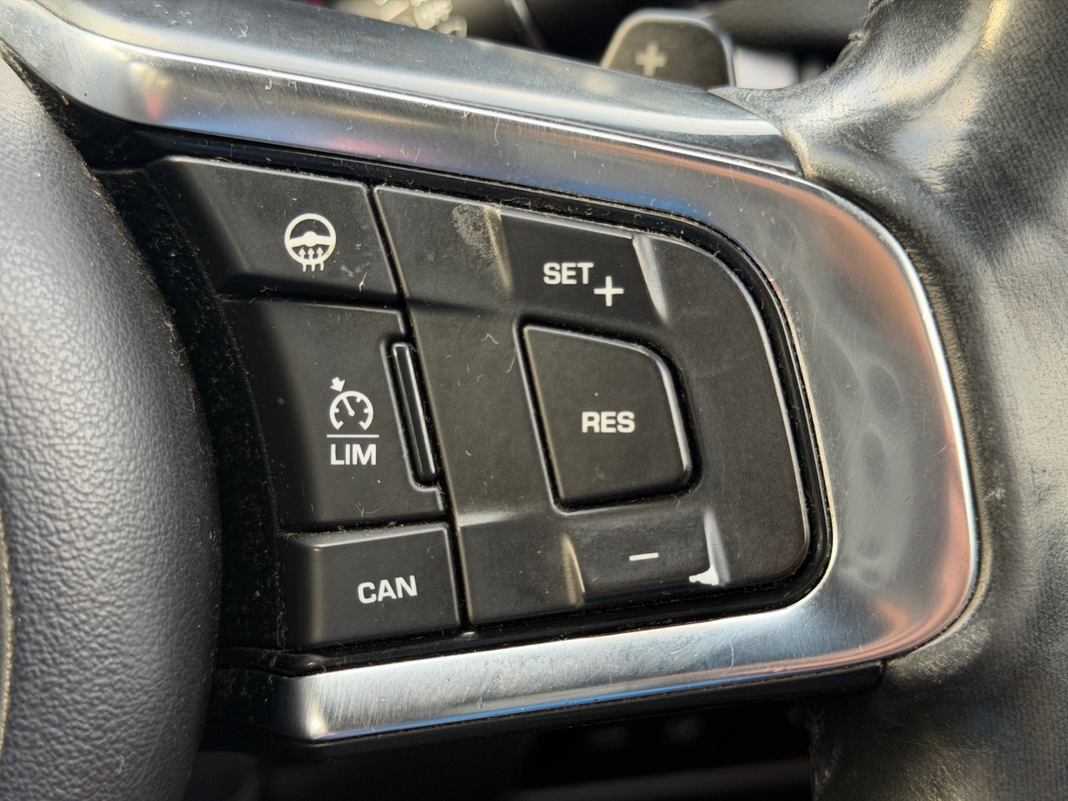 Used Jaguar XF 2016 for sale - 77950498: Photo 25