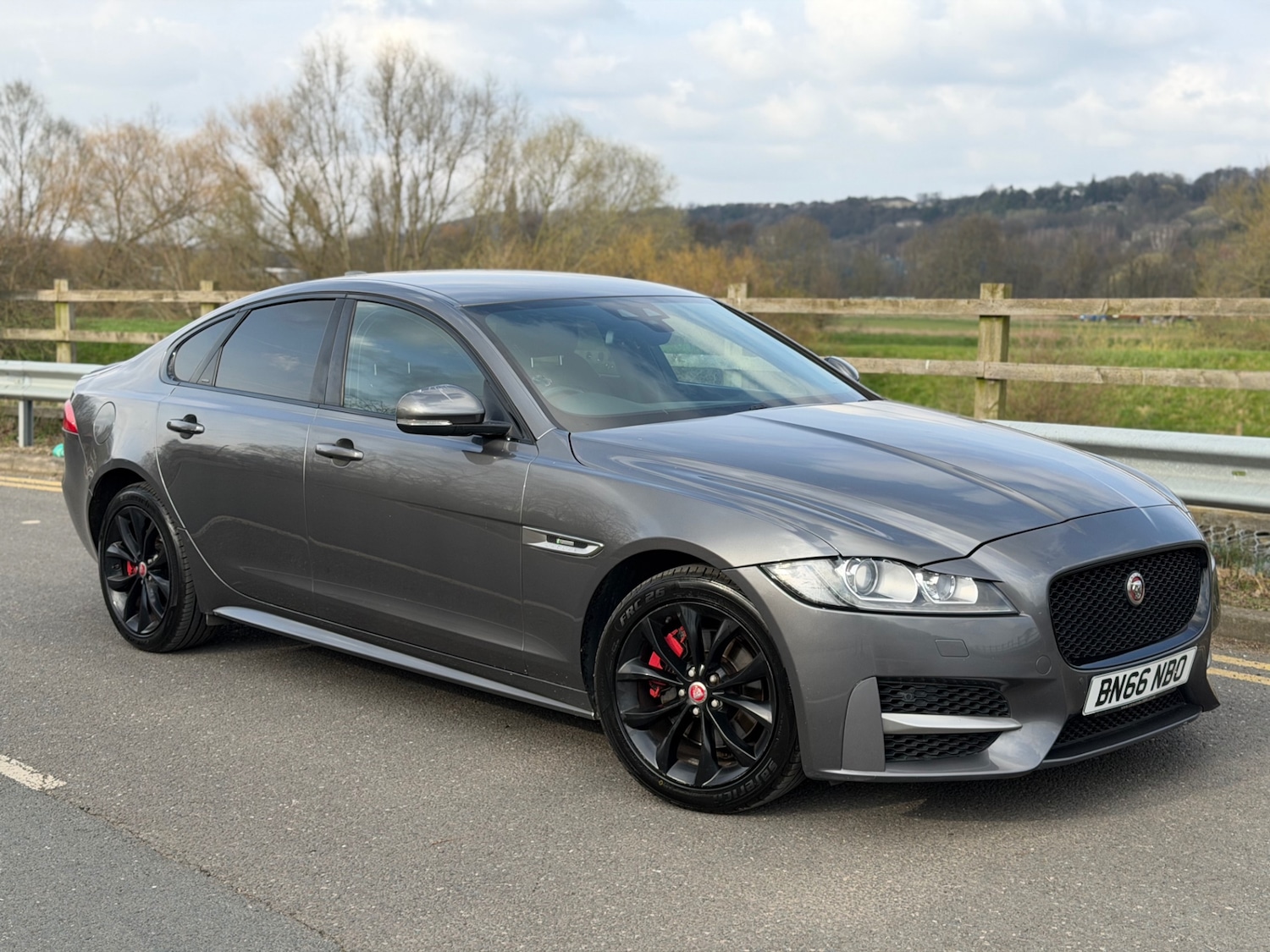 Used Jaguar XF 2016 for sale - 77950498: Photo 3