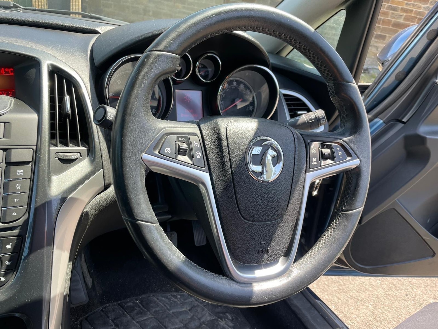 Used Vauxhall Astra 2012 for sale - 76159272: Photo 16