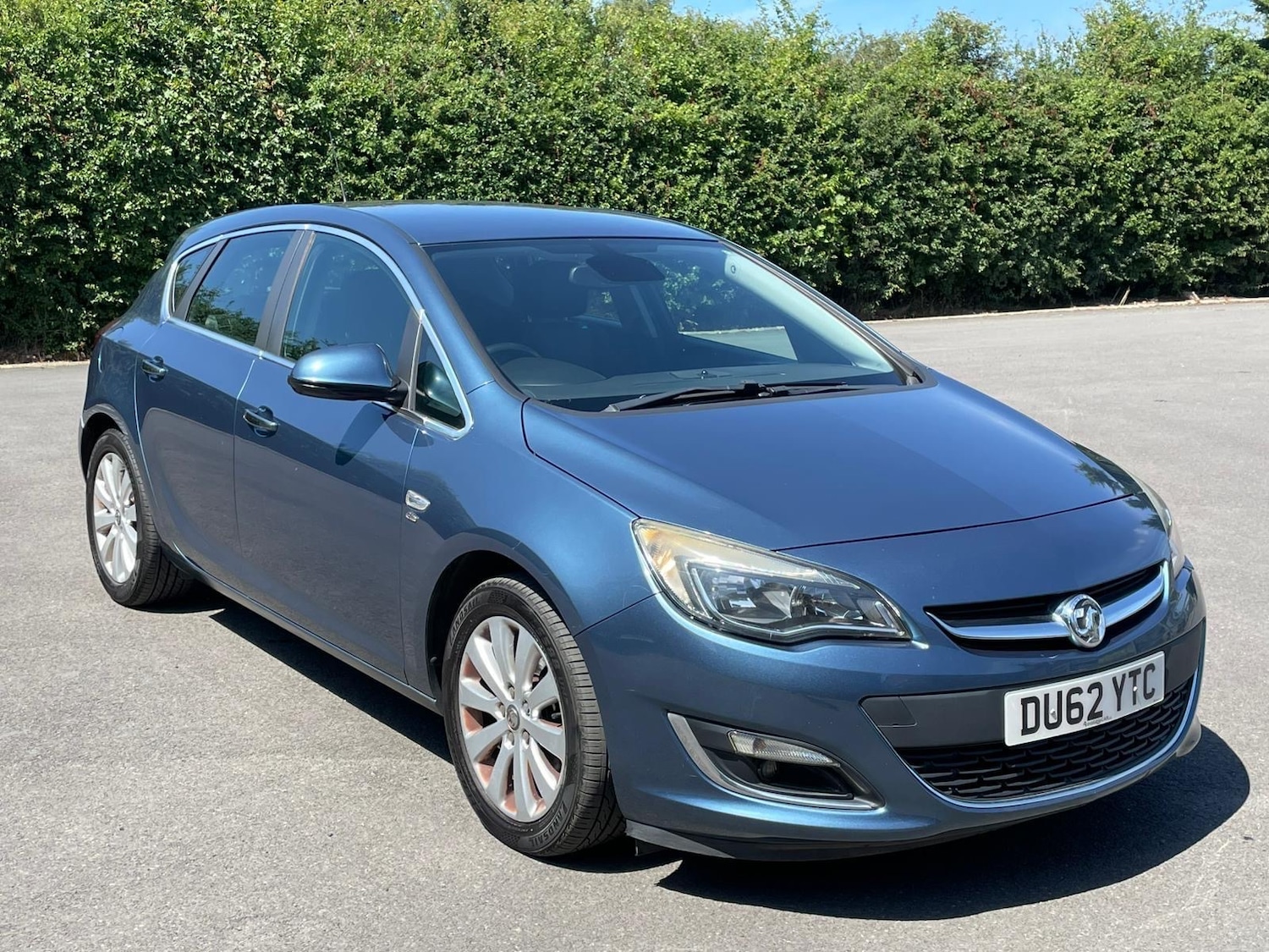 Used Vauxhall Astra 2012 for sale - 76159272: Photo 3
