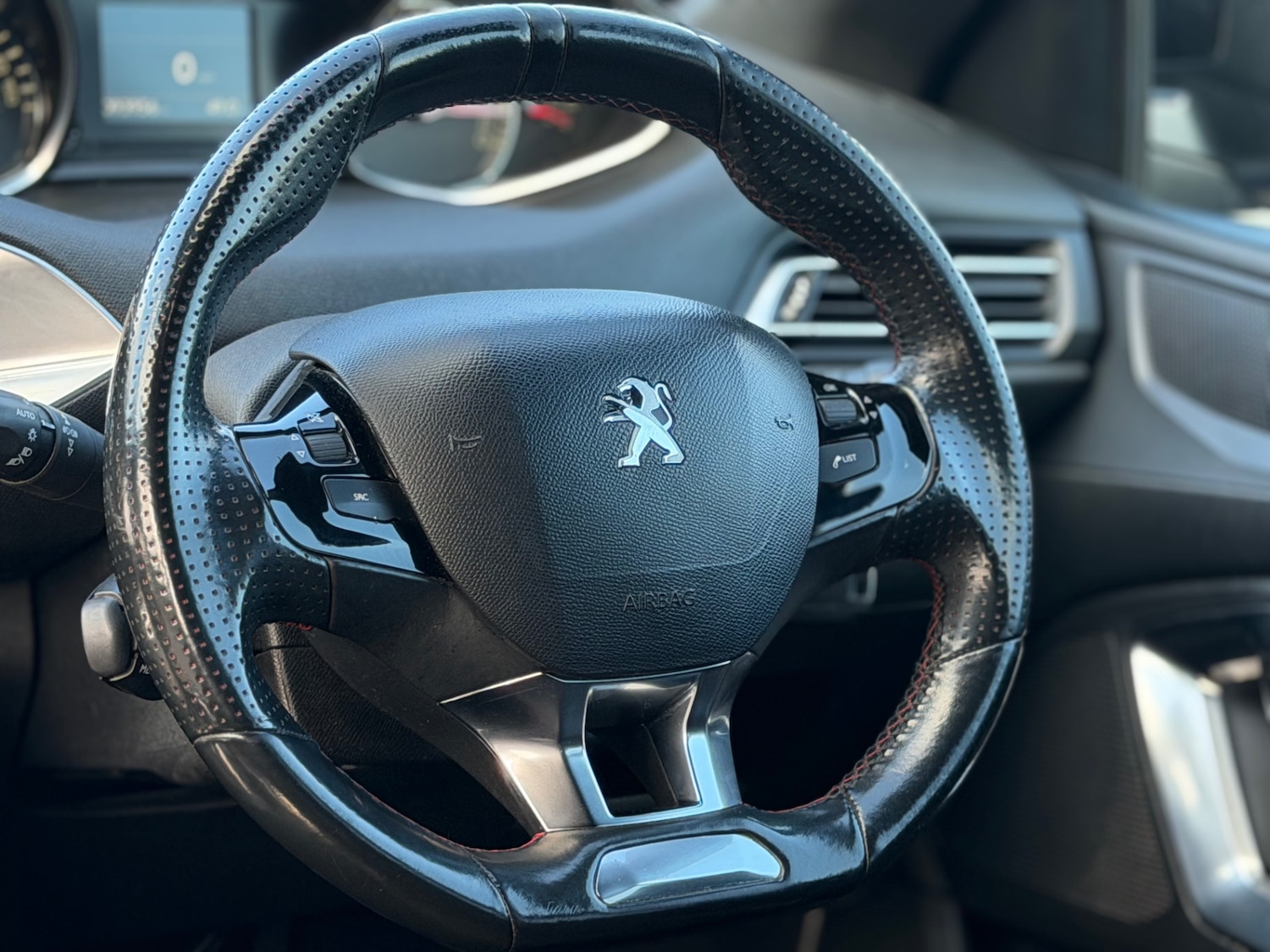 Used Peugeot 308 2017 for sale - 77889160: Photo 32