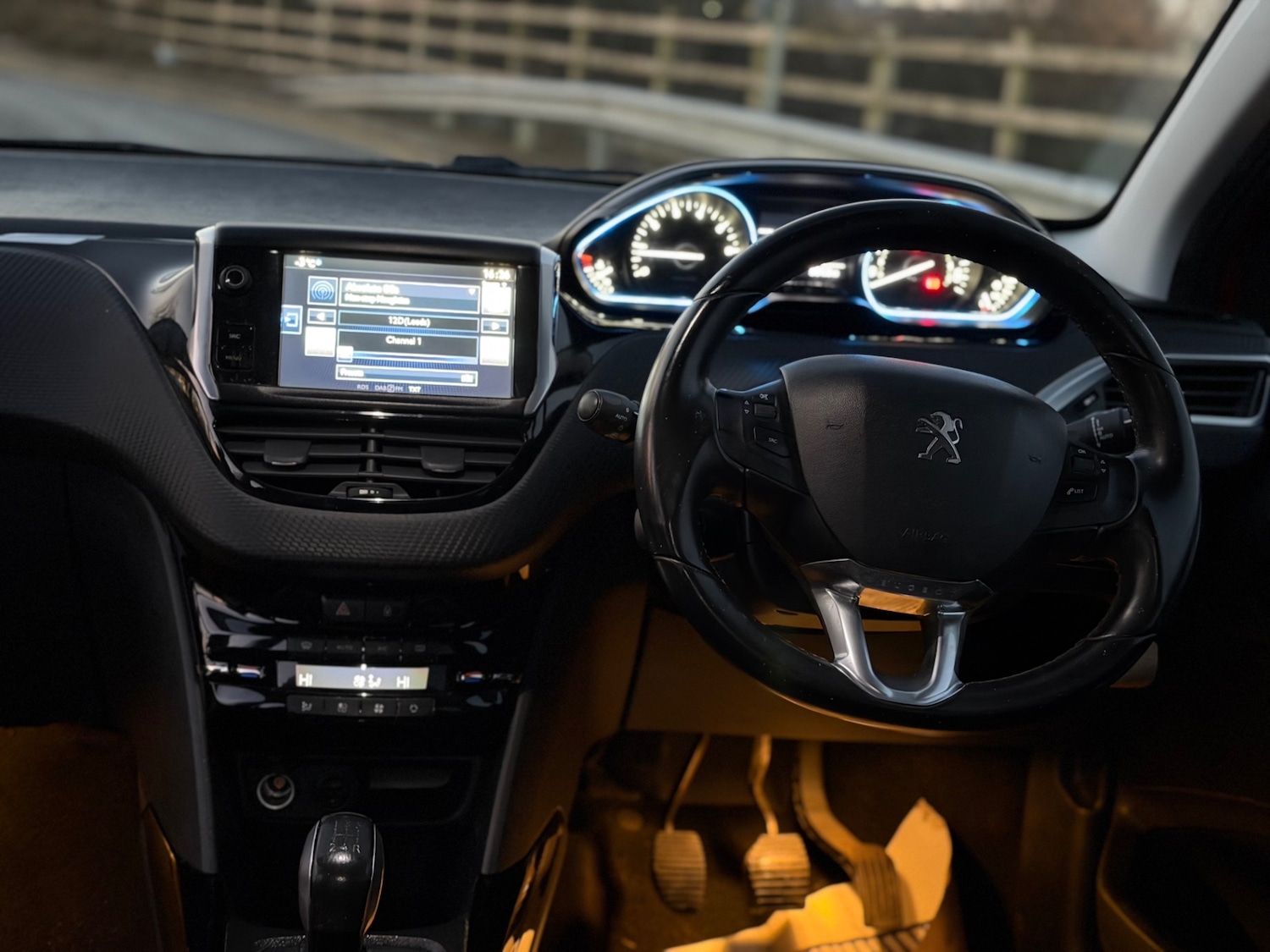 Used Peugeot 2008 2015 for sale - 77096831: Photo 16