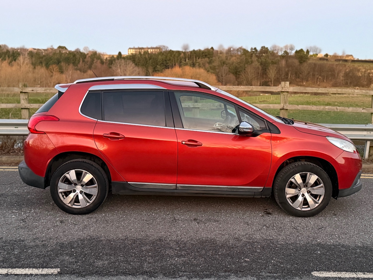 Used Peugeot 2008 2015 for sale - 77096831: Photo 9