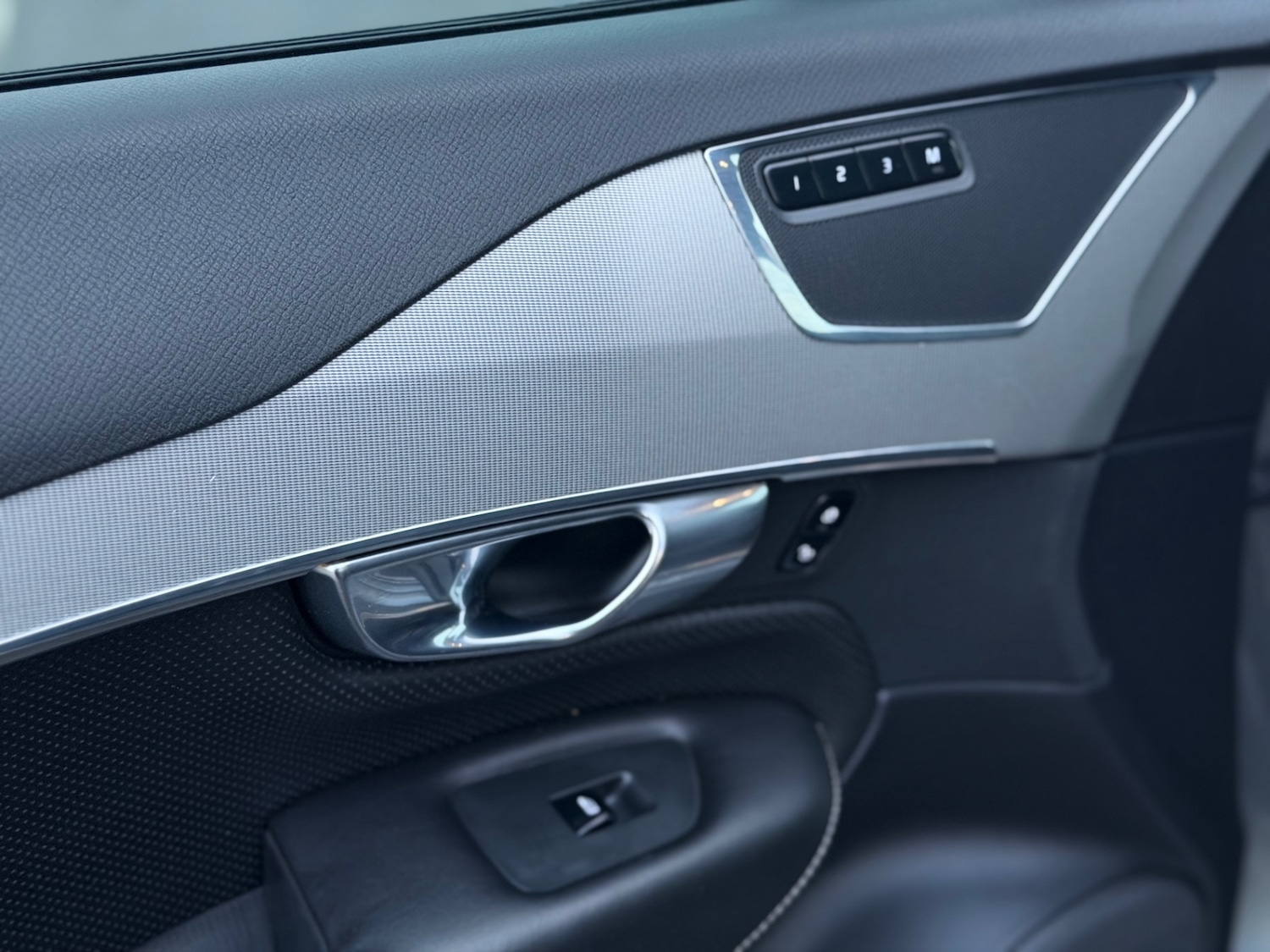 Used Volvo XC90 2017 for sale - 76933357: Photo 23