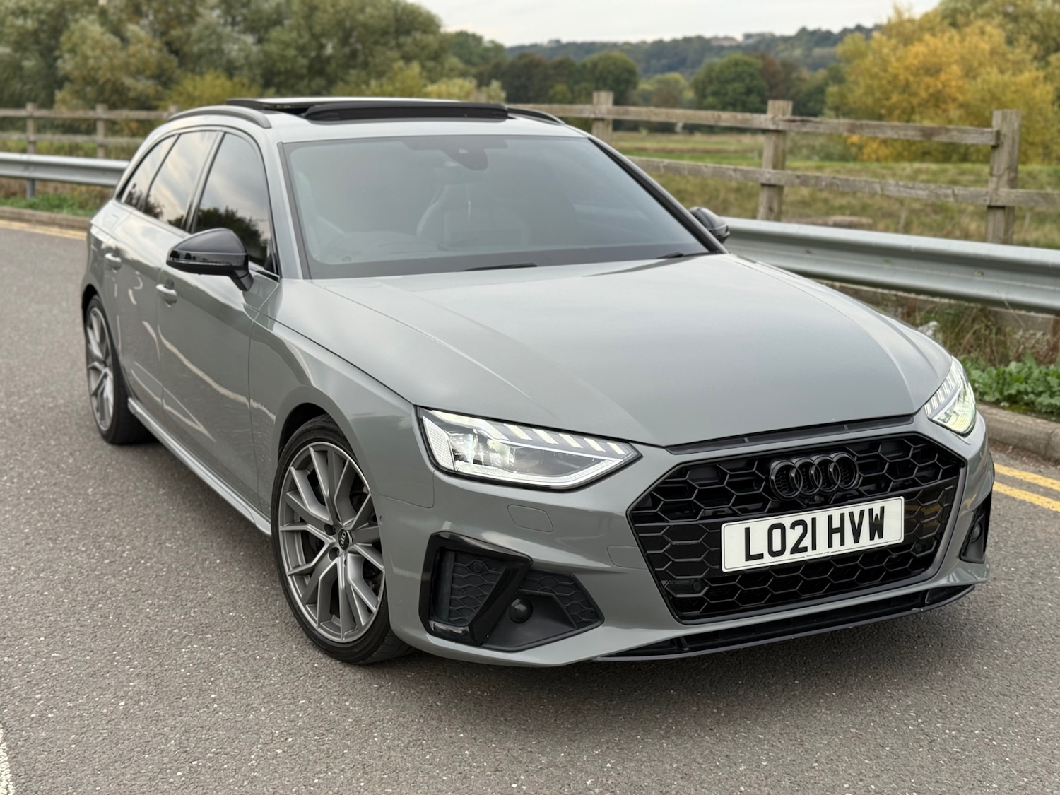 Used Audi A4 2021 for sale - 76149904: Photo 2