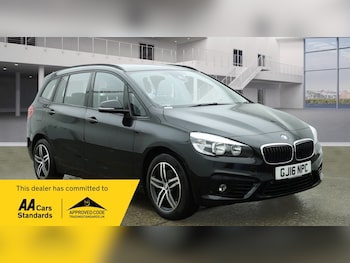 2016 (16) - 218i Sport 5dr