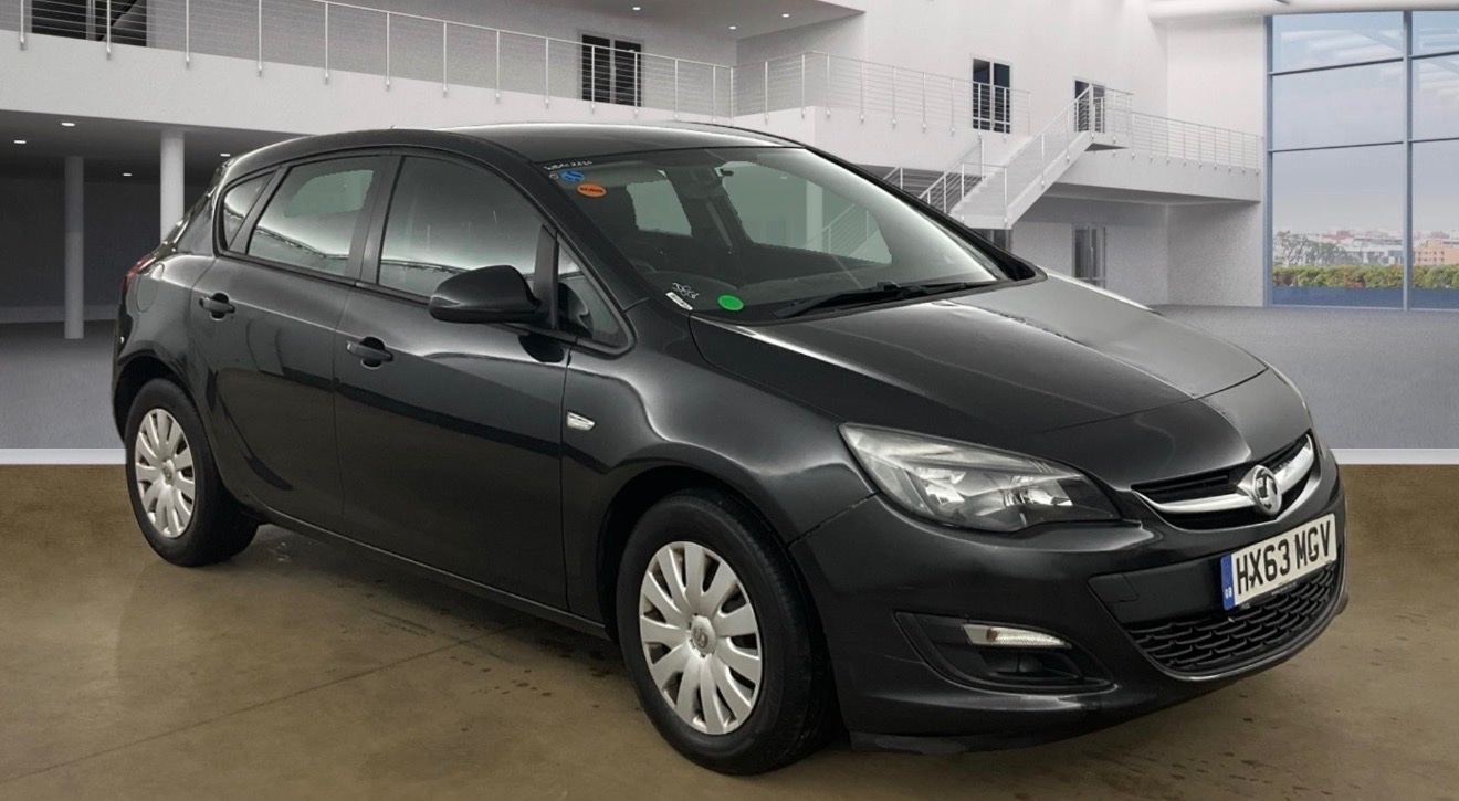 Used Vauxhall Astra 2013 for sale - 76531048: Photo 1
