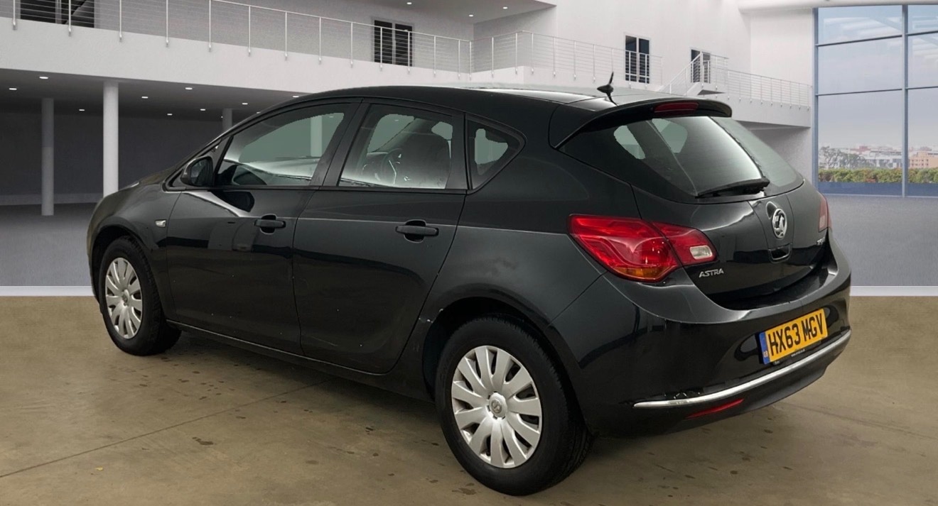 Used Vauxhall Astra 2013 for sale - 76531048: Photo 3