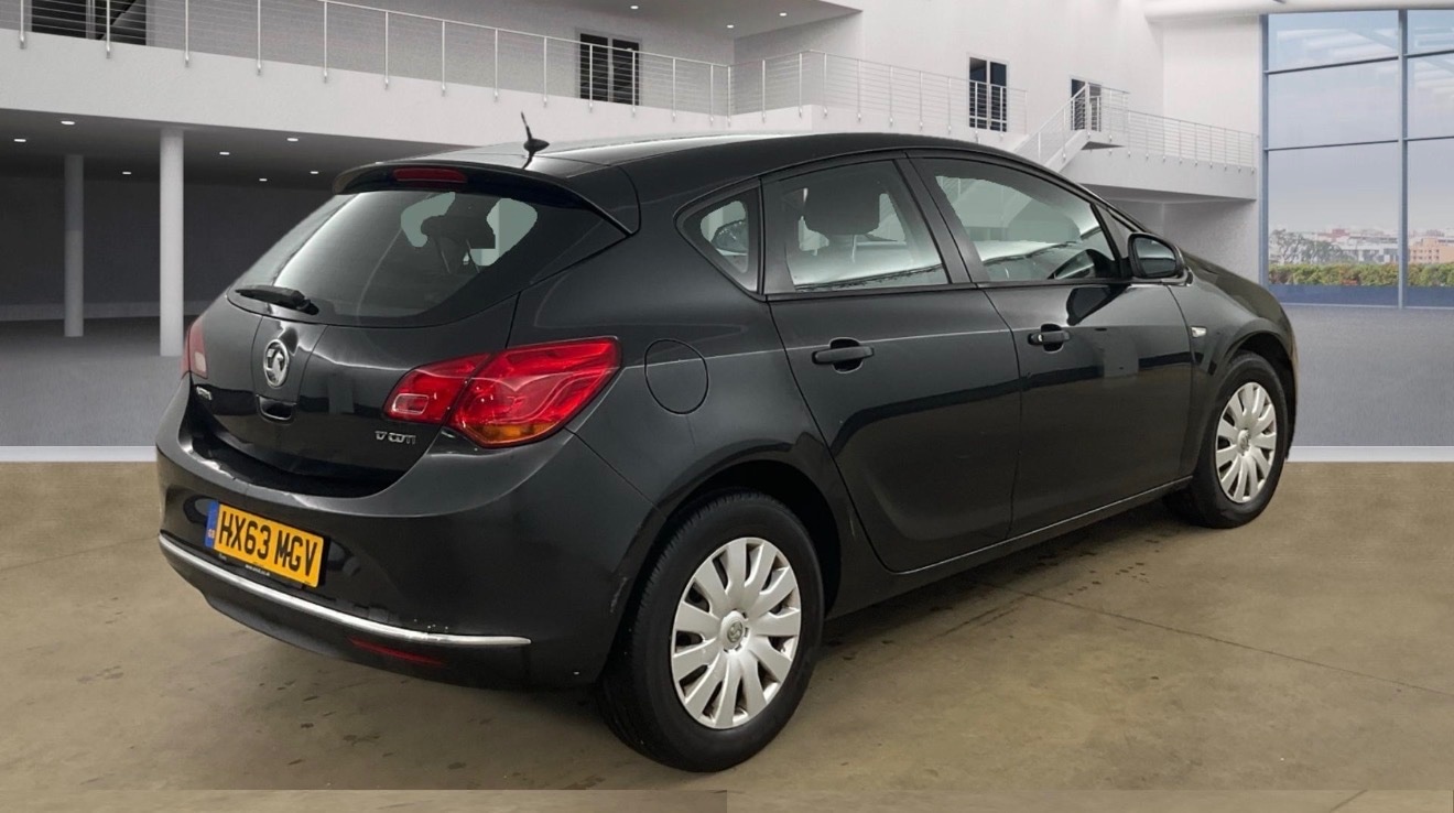 Used Vauxhall Astra 2013 for sale - 76531048: Photo 4