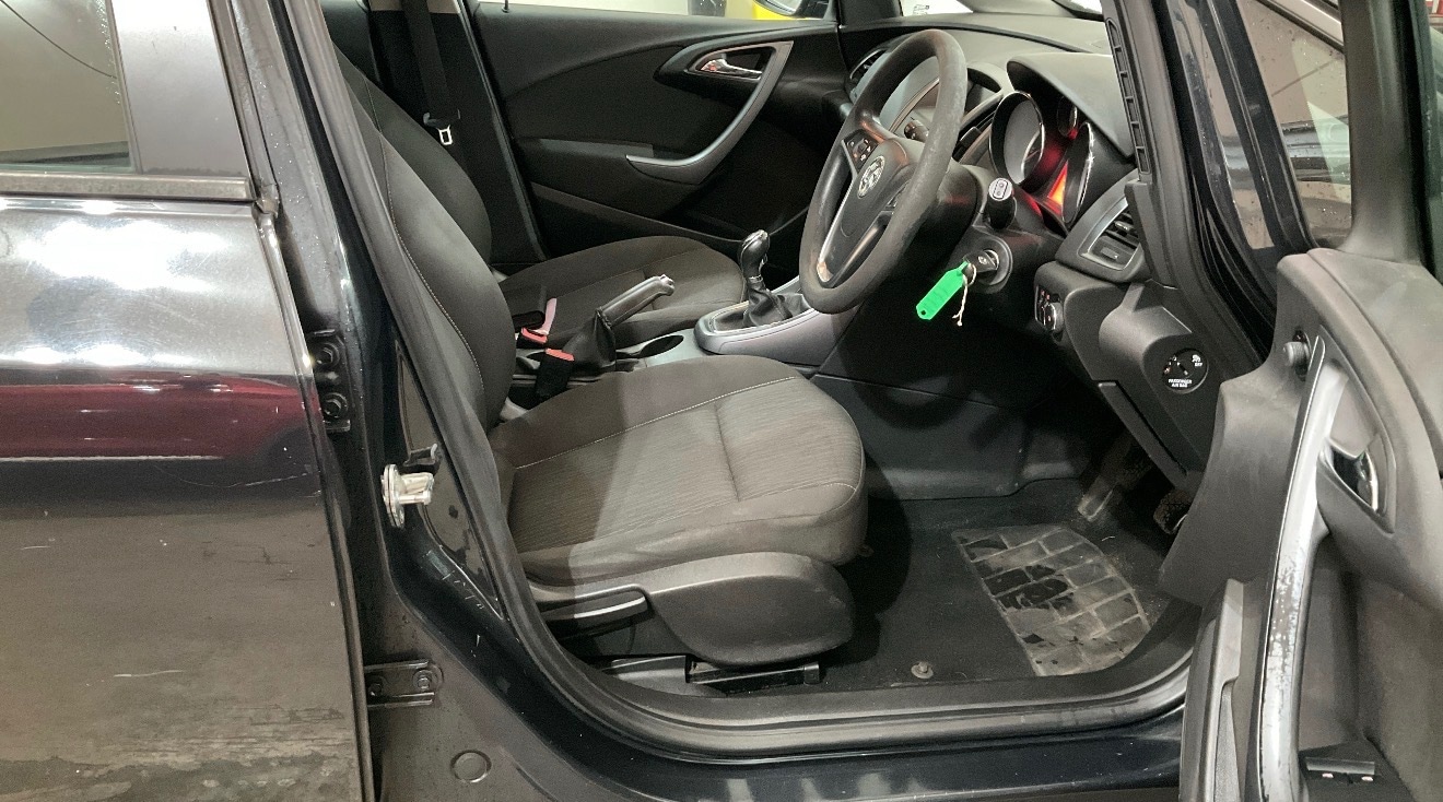 Used Vauxhall Astra 2013 for sale - 76531048: Photo 7