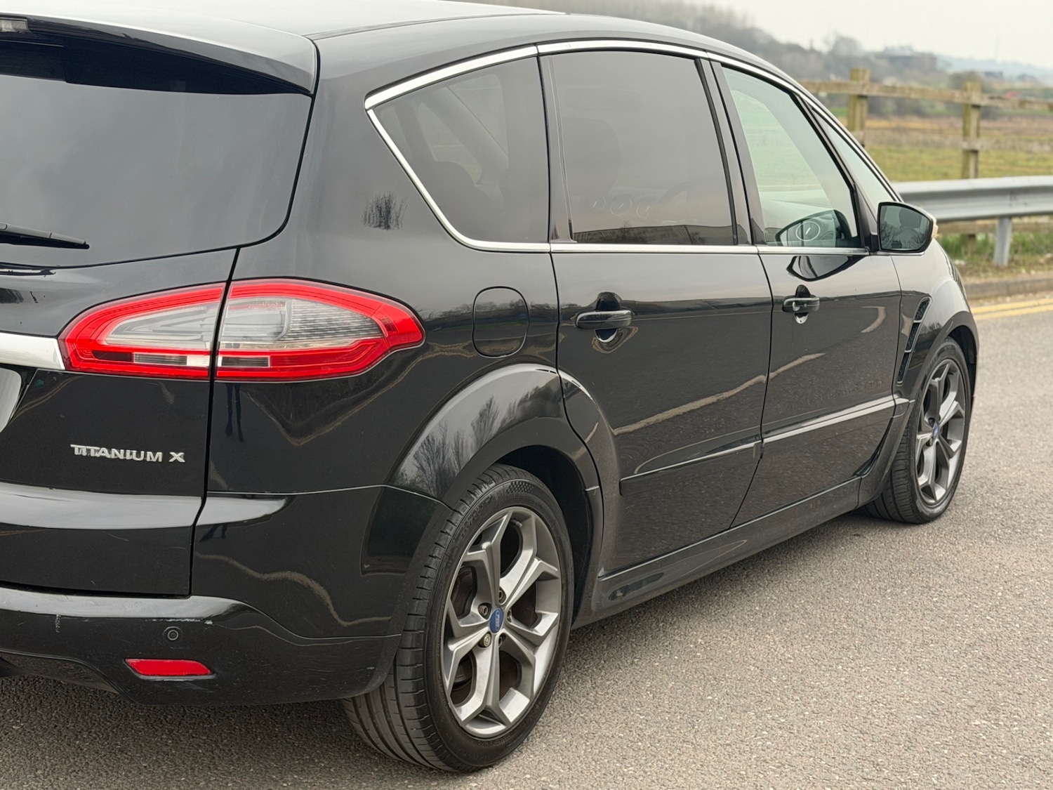 Used Ford S-Max 2011 for sale - 78168171: Photo 23