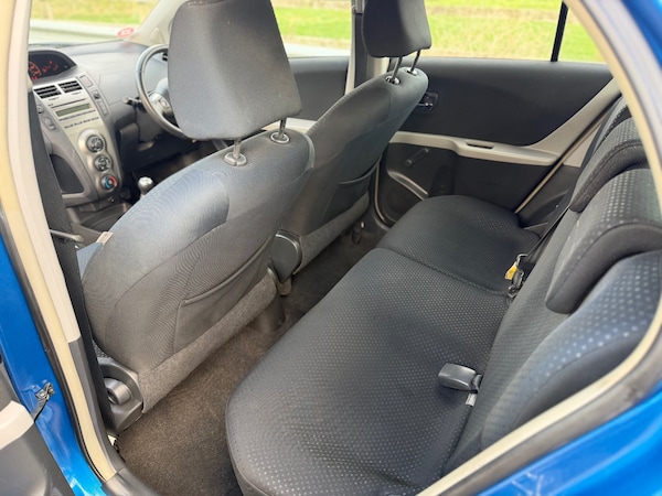 Used Toyota Yaris 2010 for sale - 76343827: Photo 20
