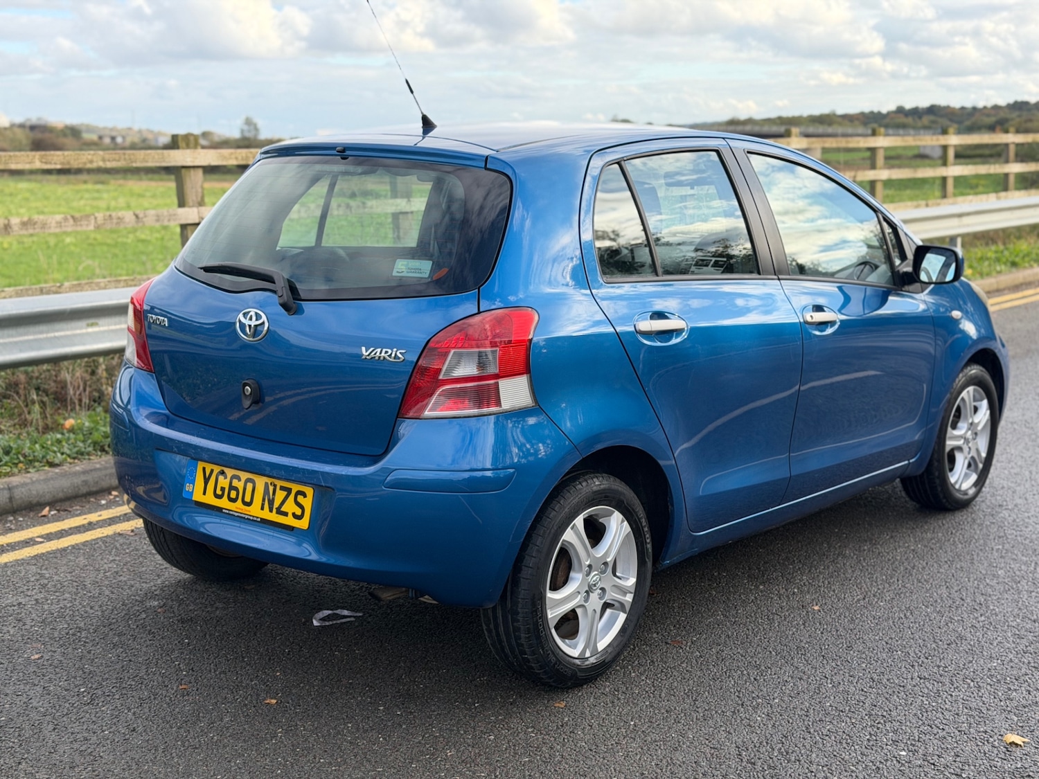 Used Toyota Yaris 2010 for sale - 76343827: Photo 9