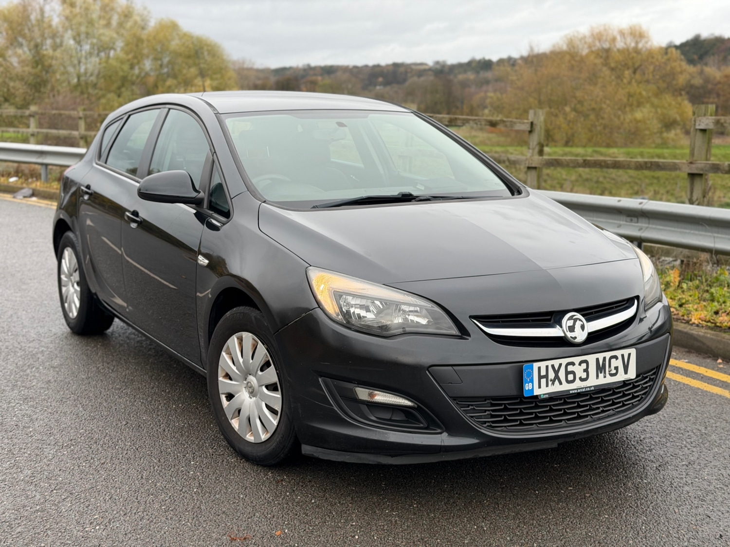 Used Vauxhall Astra 2013 for sale - 76542919: Photo 2