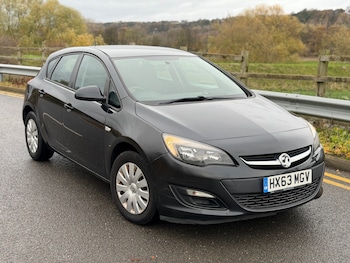 Used Vauxhall Astra 2013 for sale - 76542919: Photo