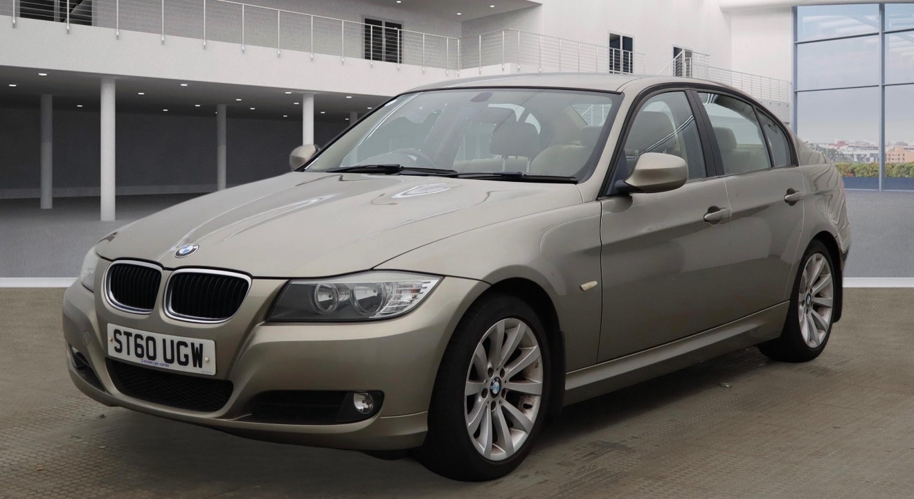 Used BMW 3 Series 2010 for sale - 76941900: Photo 2