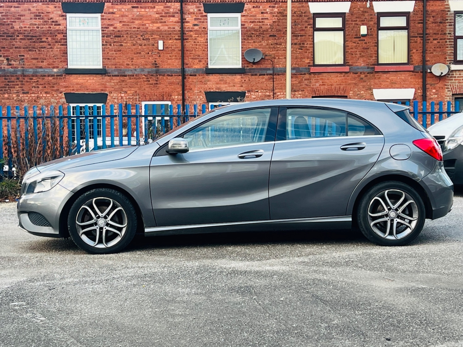 Used Mercedes-Benz A-Class 2014 for sale - 77065811: Photo 8