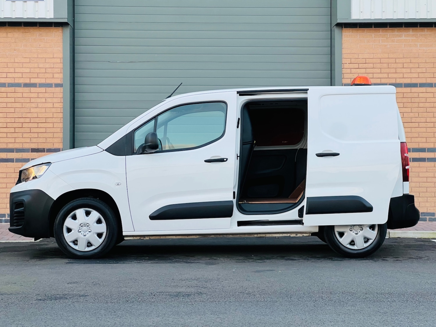 Used Peugeot Partner 2021 for sale - 78183505: Photo 11