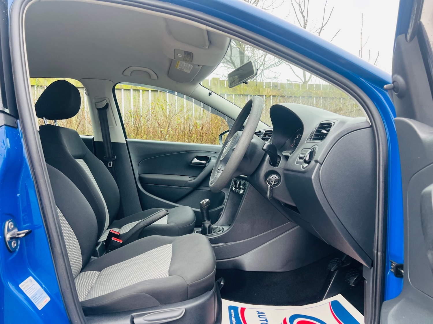 Used Volkswagen Polo 2010 for sale - 77382003: Photo 11