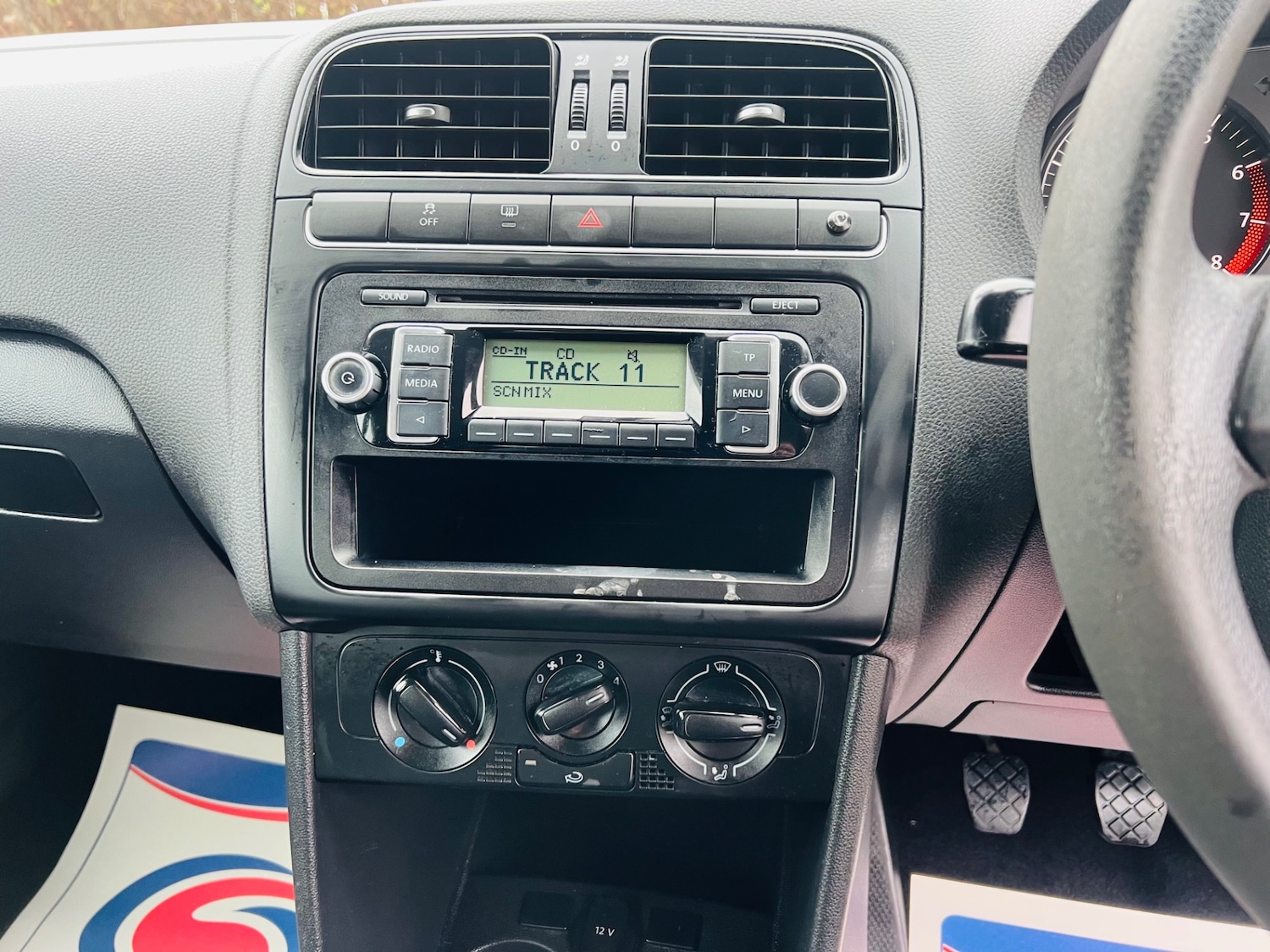 Used Volkswagen Polo 2010 for sale - 77382003: Photo 14