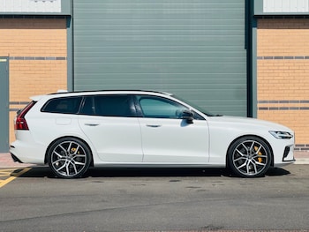 Used Volvo V60 2019 for sale - 79038966: Photo