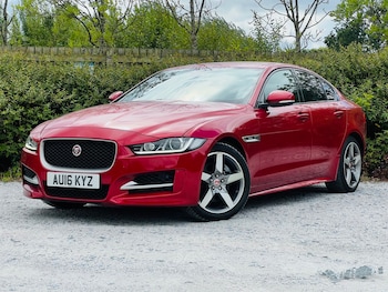 Used Jaguar XE 2016 for sale - 79454430: Photo