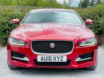 Used Jaguar XE 2016 for sale - 79454430: Photo