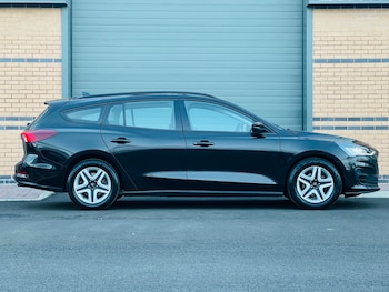 Used Ford Focus 2022 for sale - 77091941: Photo