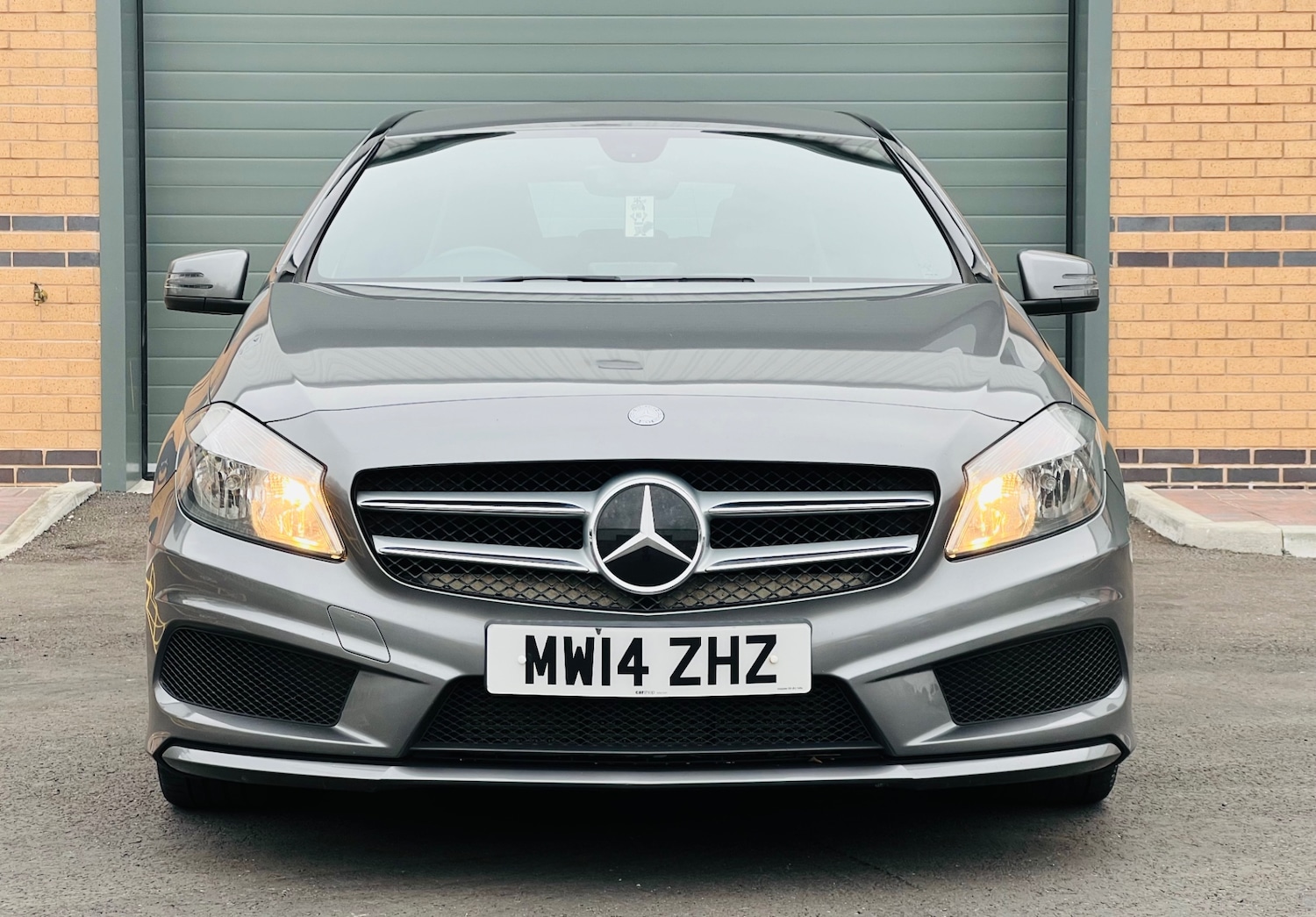 Used Mercedes-Benz A-Class 2014 for sale - 76258142: Photo 2