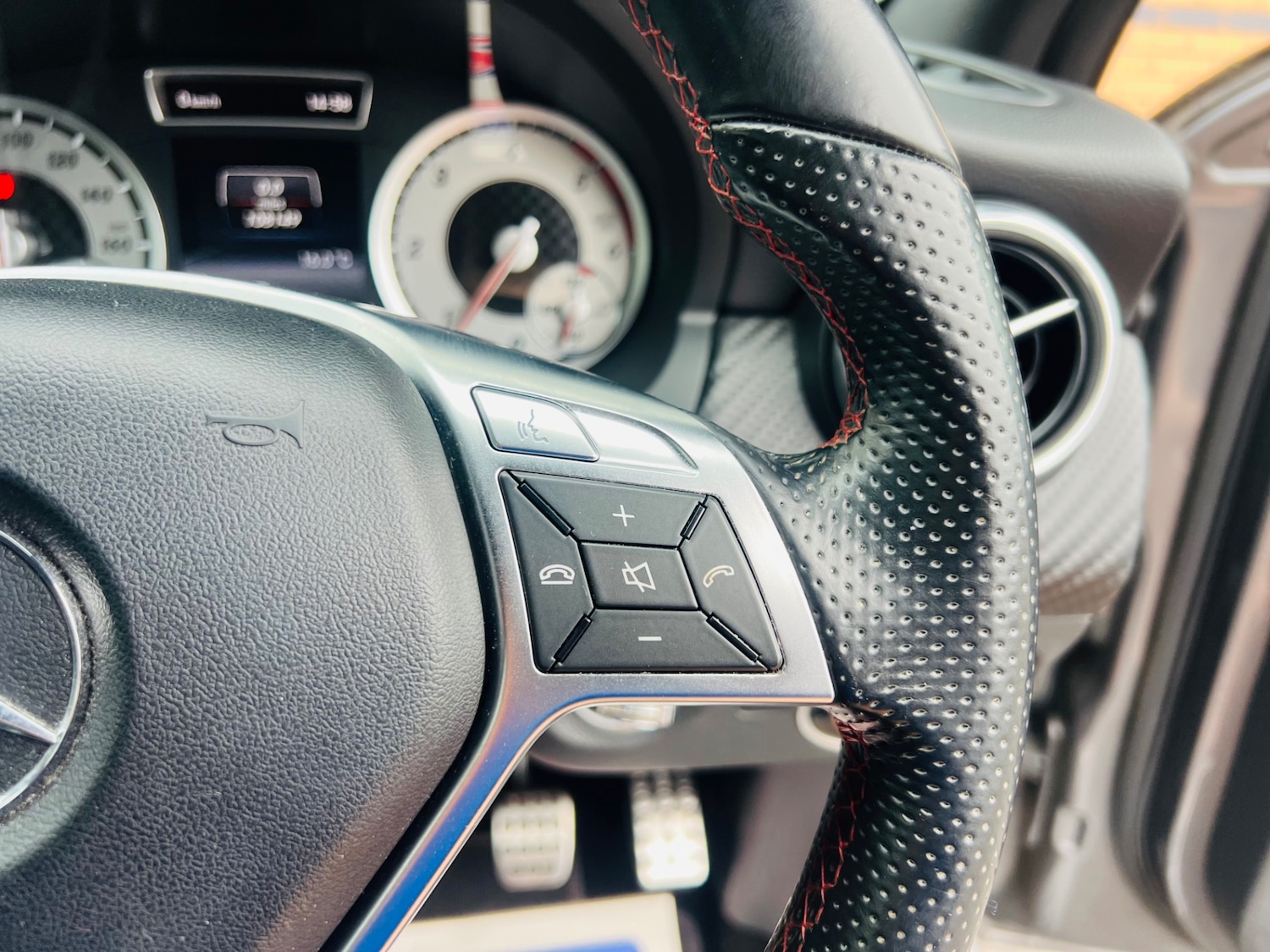 Used Mercedes-Benz A-Class 2014 for sale - 76258142: Photo 23