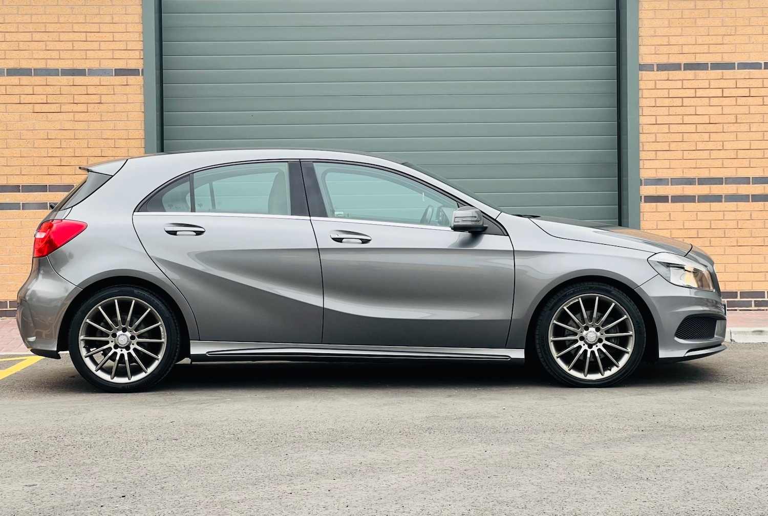 Used Mercedes-Benz A-Class 2014 for sale - 76258142: Photo 5